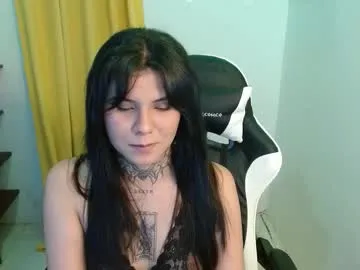 shantallmilf – webcam model profile photo Image 16