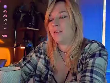 Ninjainia – webcam model profile photo Image 12