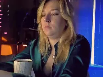 Ninjainia – webcam model profile photo Image 13