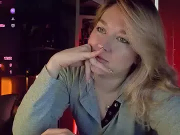 Ninjainia – webcam model profile photo Image 16