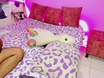 VickyPlush – webcam model profile photo Image 18