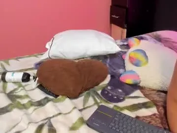 VickyPlush – webcam model profile photo Image 2