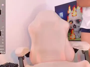 aylin_parker – webcam model profile photo Image 3