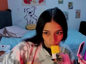 SaraLevin – webcam model profile photo Image 2