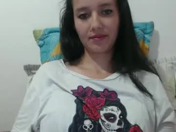 elannand – webcam model profile photo Image 3