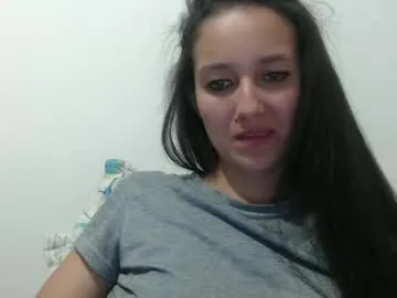 elannand – webcam model profile photo Image 4