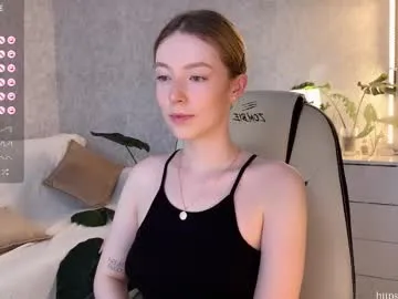 tessatan – webcam model profile photo Image 5