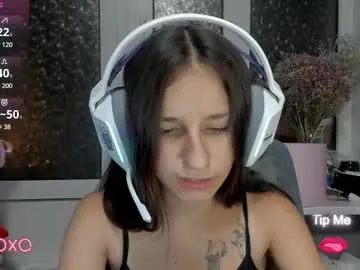 sweety_one_ – webcam model profile photo Image 6