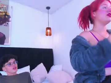 naive_love – webcam model profile photo Image 7