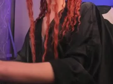 shelutty – webcam model profile photo Image 3