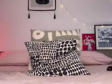 ava_delightt – webcam model profile photo Image 14