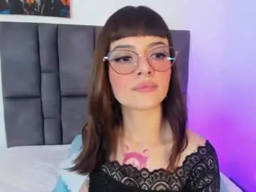 uwuxo – webcam model profile photo Image 12