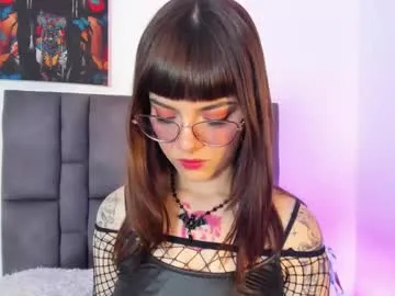 uwuxo – webcam model profile photo Image 15