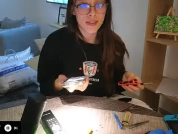 Ninjainia – webcam model profile photo Image 4