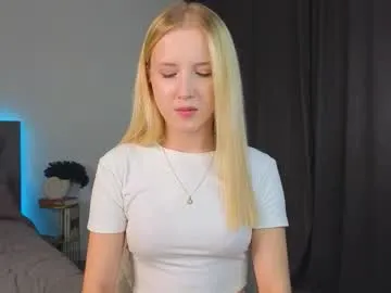 baaaybeee – webcam model profile photo Image 13