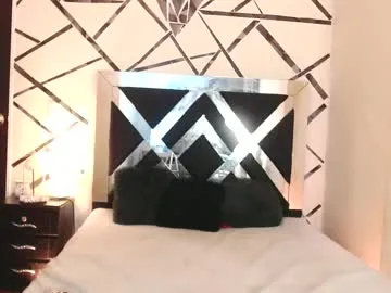 pretty_peaches – webcam model profile photo Image 4