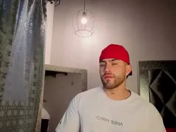 OrlaOnline – webcam model profile photo Image 7