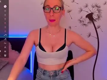 _taylormoon – webcam model profile photo Image 10