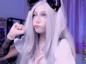 informal_ – webcam model profile photo Image 3