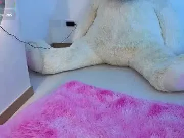 nurific – webcam model profile photo Image 14