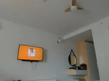 sigmasian – webcam model profile photo Image 11