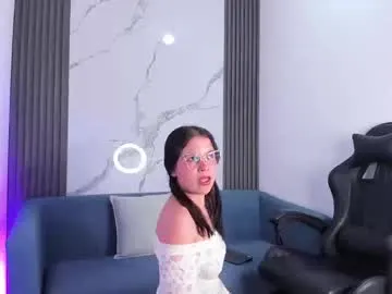 natyxo – webcam model profile photo Image 3