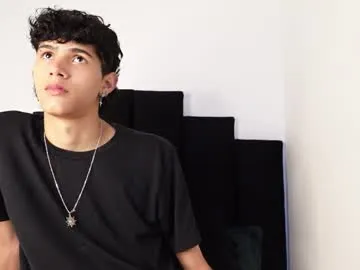 xmonstrouscockivy – webcam model profile photo Image 11