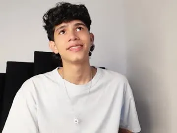 xmonstrouscockivy – webcam model profile photo Image 12