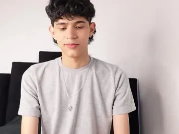 xmonstrouscockivy – webcam model profile photo Image 9