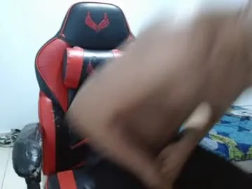 Ninjainia – webcam model profile photo Image 8