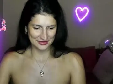 alianna_solo_kiss Image 13