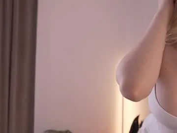 _sirine_ – webcam model profile photo Image 2