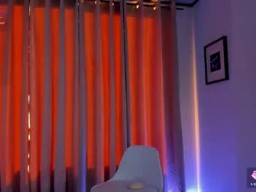 evie_may – webcam model profile photo Image 3