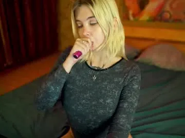 auraross – webcam model profile photo Image 6