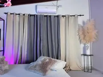 mia_j51 – webcam model profile photo Image 12