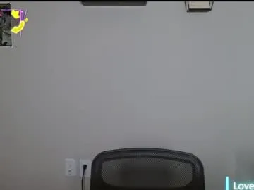 mikmagik – webcam model profile photo Image 9