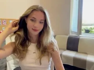 faplex – webcam model profile photo Image 3