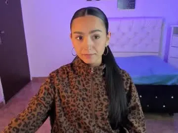 shine_vivi – webcam model profile photo Image 14