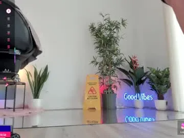 faplex – webcam model profile photo Image 8