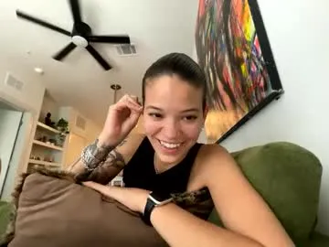 sherylov – webcam model profile photo Image 2