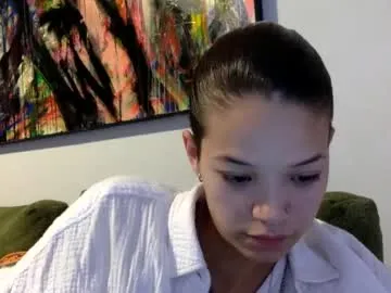 sherylov – webcam model profile photo Image 8