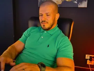 informal_ – webcam model profile photo Image 12