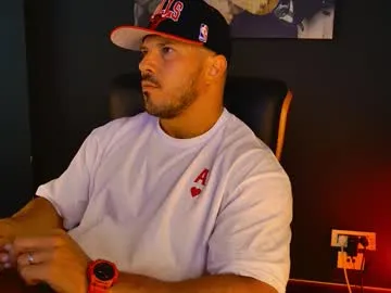 informal_ – webcam model profile photo Image 14