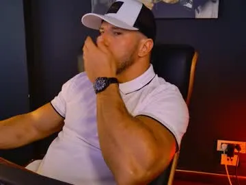 informal_ – webcam model profile photo Image 16