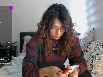 informal_ – webcam model profile photo Image 12