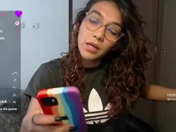 informal_ – webcam model profile photo Image 8