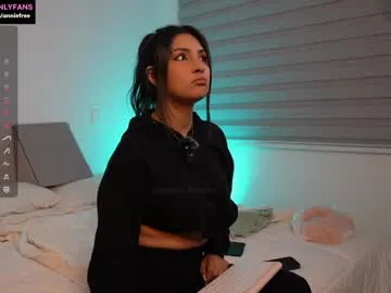 _sirine_ – webcam model profile photo Image 15