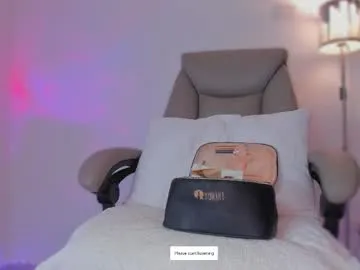 iara_smith_ – webcam model profile photo Image 5