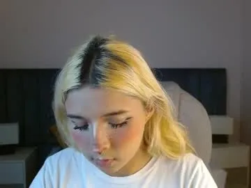 lanie__ – webcam model profile photo Image 2