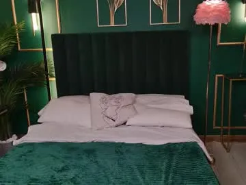 coupleeyes – webcam model profile photo Image 4